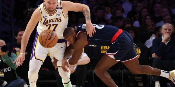 yl23455永利官网-场均34分9助攻，又打破历史纪录！再忍一个赛季，你或许被误解了