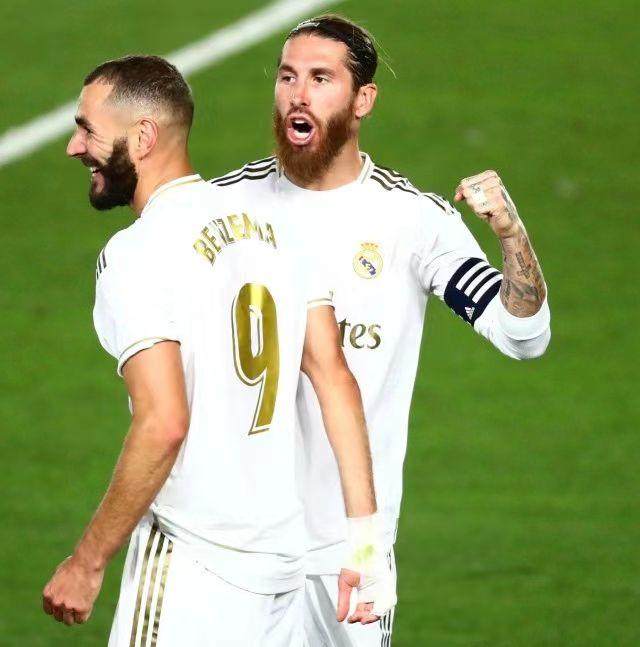 1693783804834023342.jpg c0d6ba8134ede05157e5d81010fcb6a.jpg